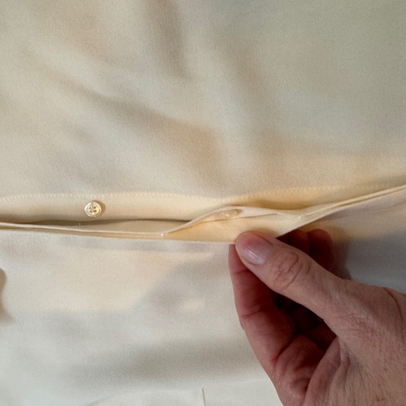 Akris Selde Mulberry Silk Blouse with neck tie, cream, size 12 - Picture 7 of 10